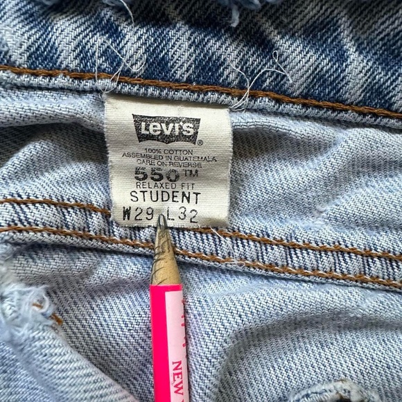 Levis distressed shorts - Picture 7 of 7